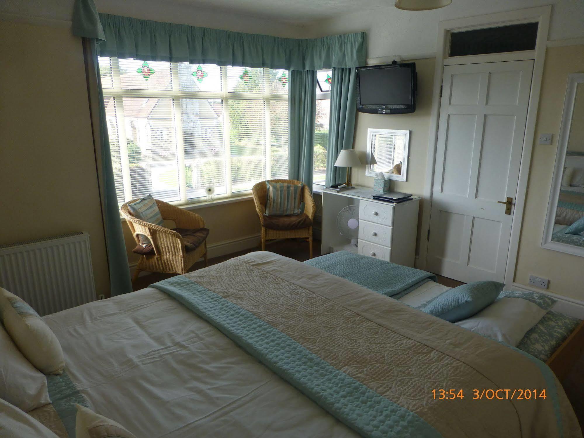 Beech Lodge Guest House New Milton Zewnętrze zdjęcie